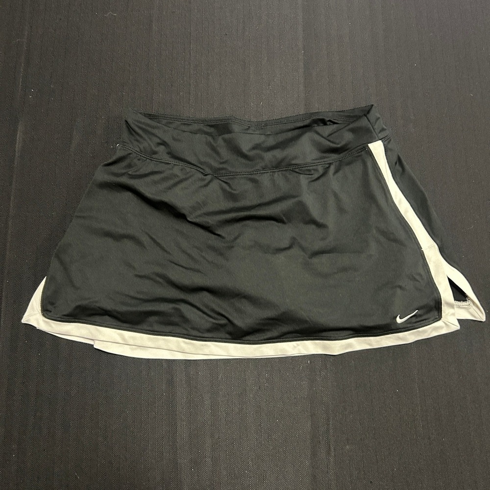 Nike Dri-FIT Women Black White Athletic Tennis Golf Skort Skirt Size Medium